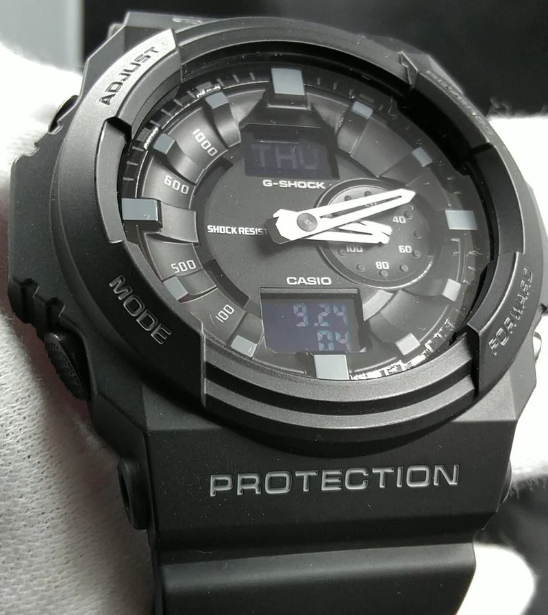 Montre-bracelet CASIO G-SHOCK GA-150