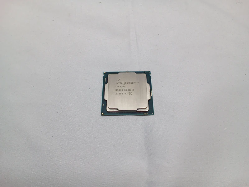 Intel Core i7 i7-7700