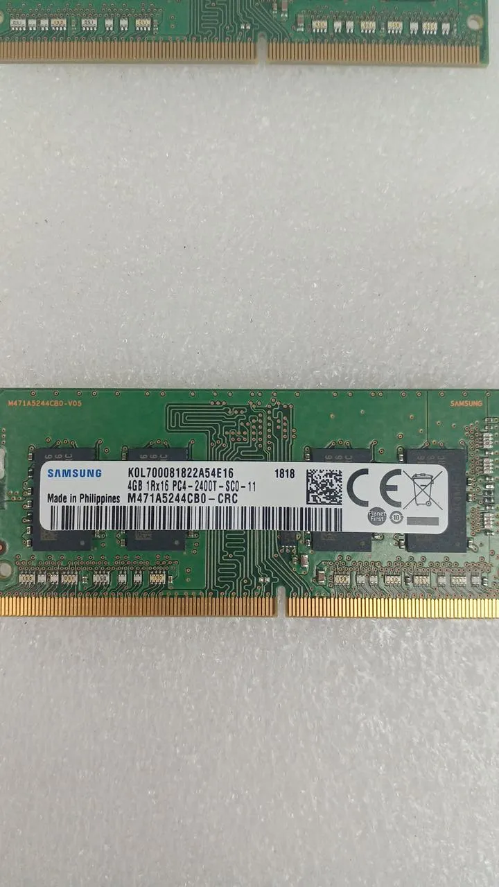 Mémoire pour ordinateur portable SAMSUNG [DDR4] 4 Go x 2 M471A5244CB0-CRC