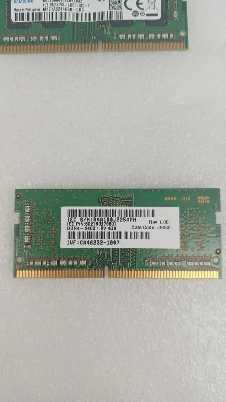 Mémoire pour ordinateur portable SAMSUNG [DDR4] 4 Go x 2 M471A5244CB0-CRC