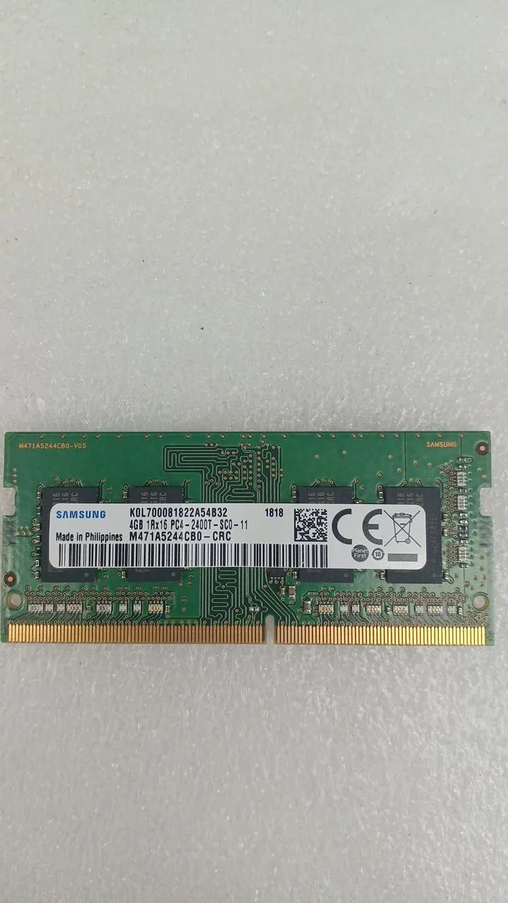 Mémoire pour ordinateur portable SAMSUNG [DDR4] 4 Go x 2 M471A5244CB0-CRC