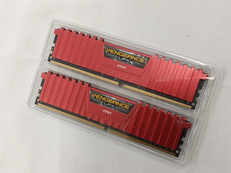 CORSAIR DDR4 Memory CMK32GX4M2A2666C16R