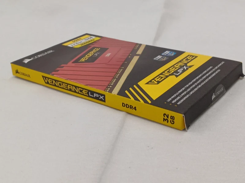 CORSAIR DDR4 Memory CMK32GX4M2A2666C16R