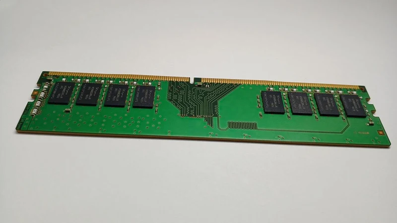 SK HYNIX Memory HMA81GU6JJR8N