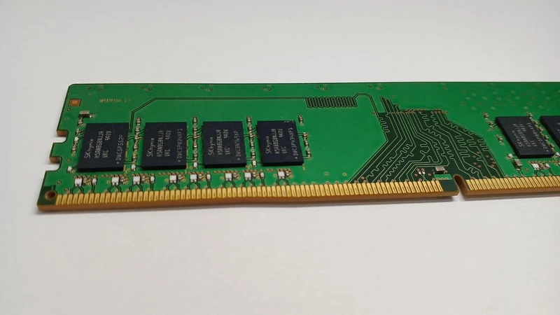 SK HYNIX Memory HMA81GU6JJR8N