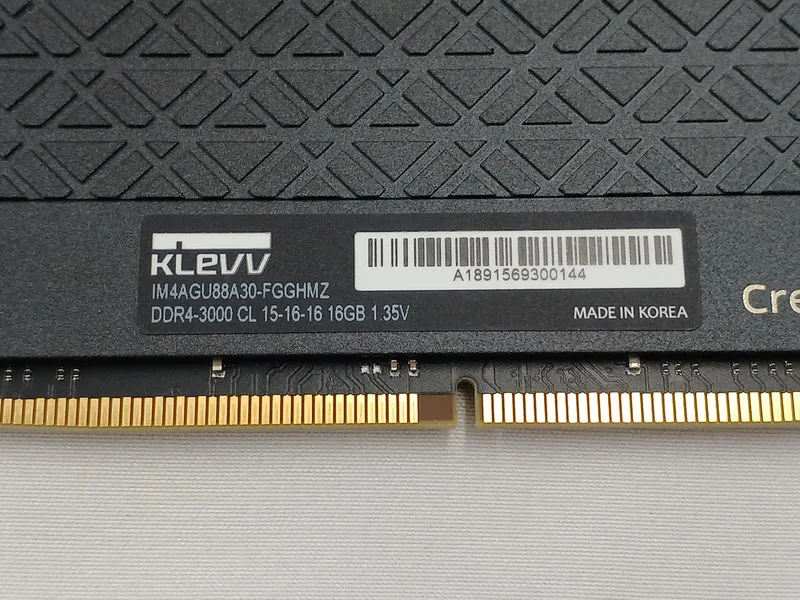 Mémoire KLEVV DDR4 32 Go IM4AGU88A30-FGGHMZ