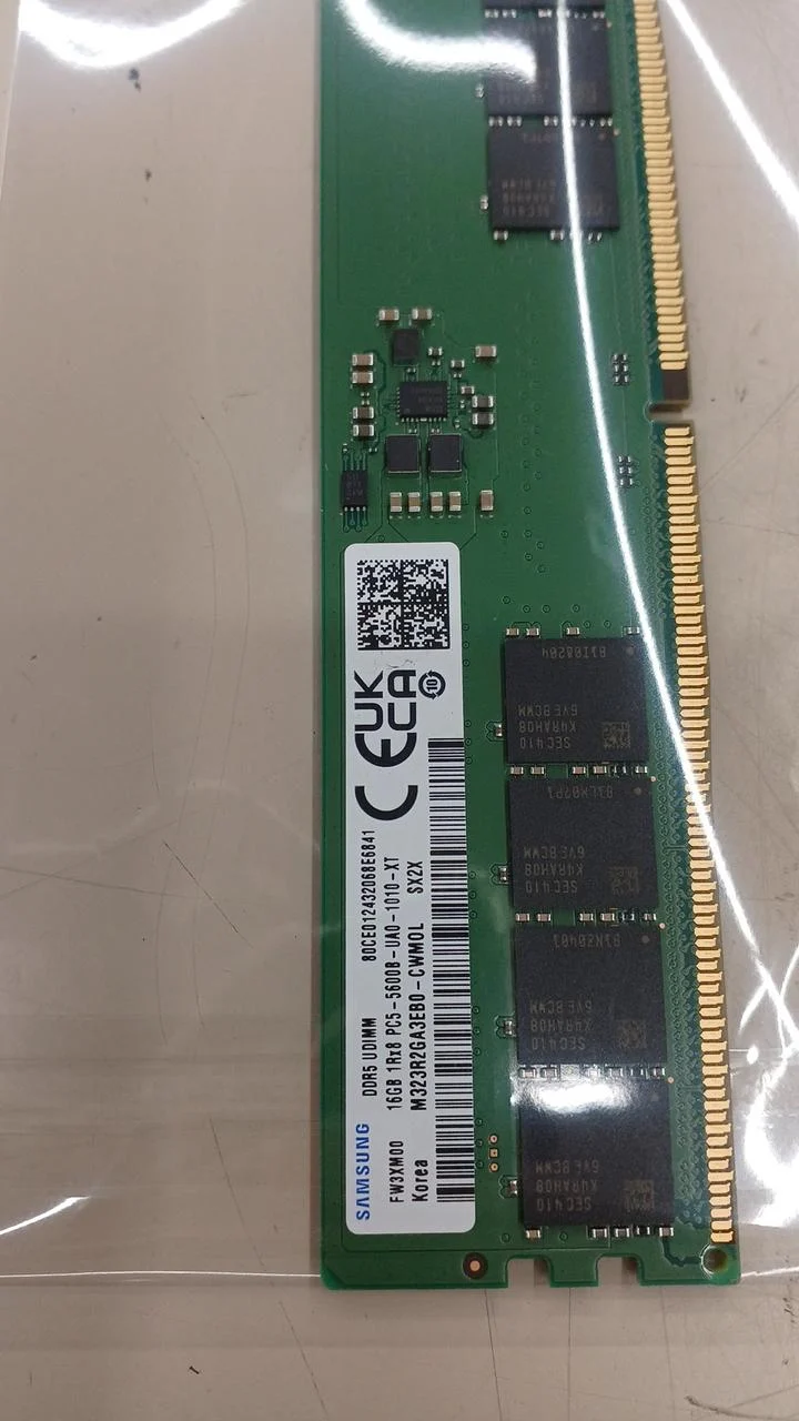 SAMSUNG Desktop Memory (DDR5 16GB) M323R2GA3EB0-CWM0L