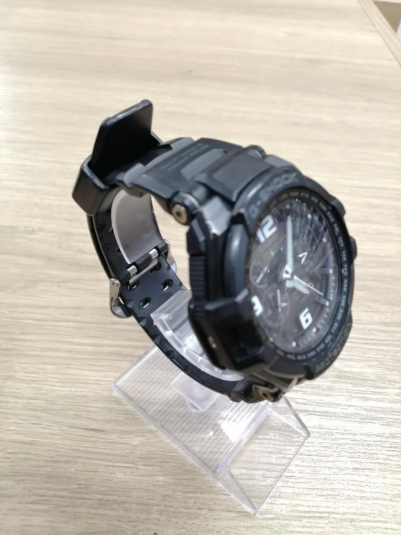 CASIO G-SHOCK NOIR/GW-4000A/Rayures