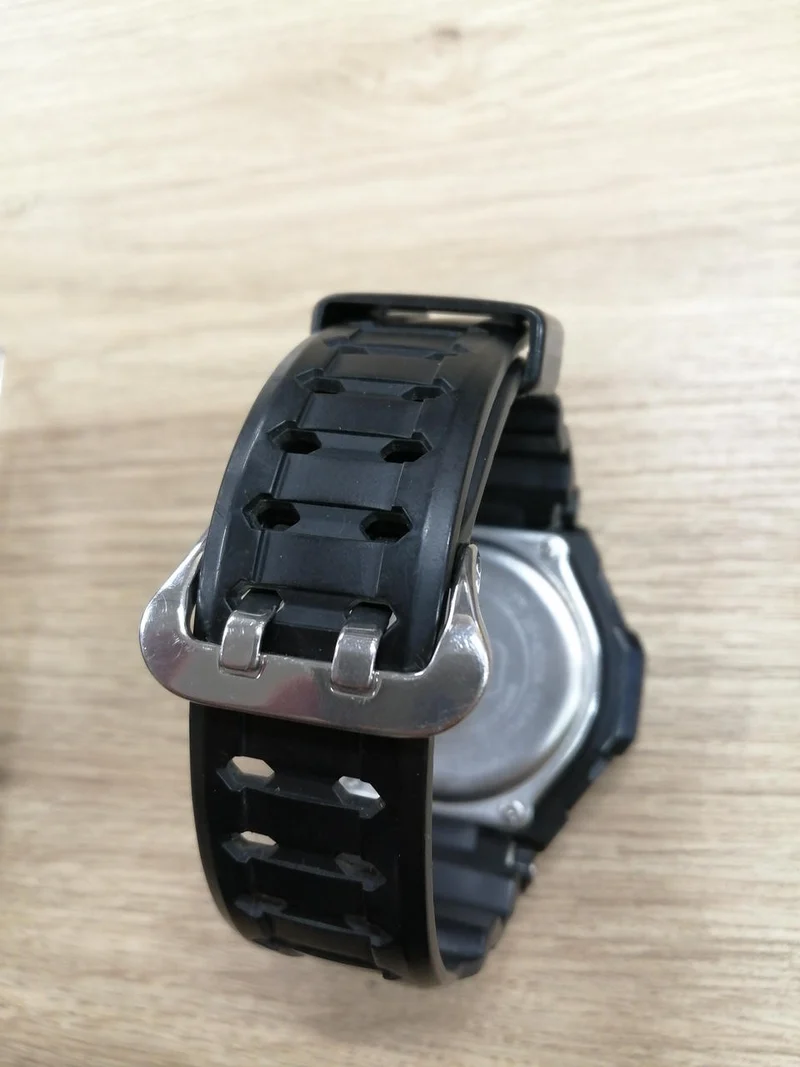 CASIO G-SHOCK NOIR/GW-4000A/Rayures