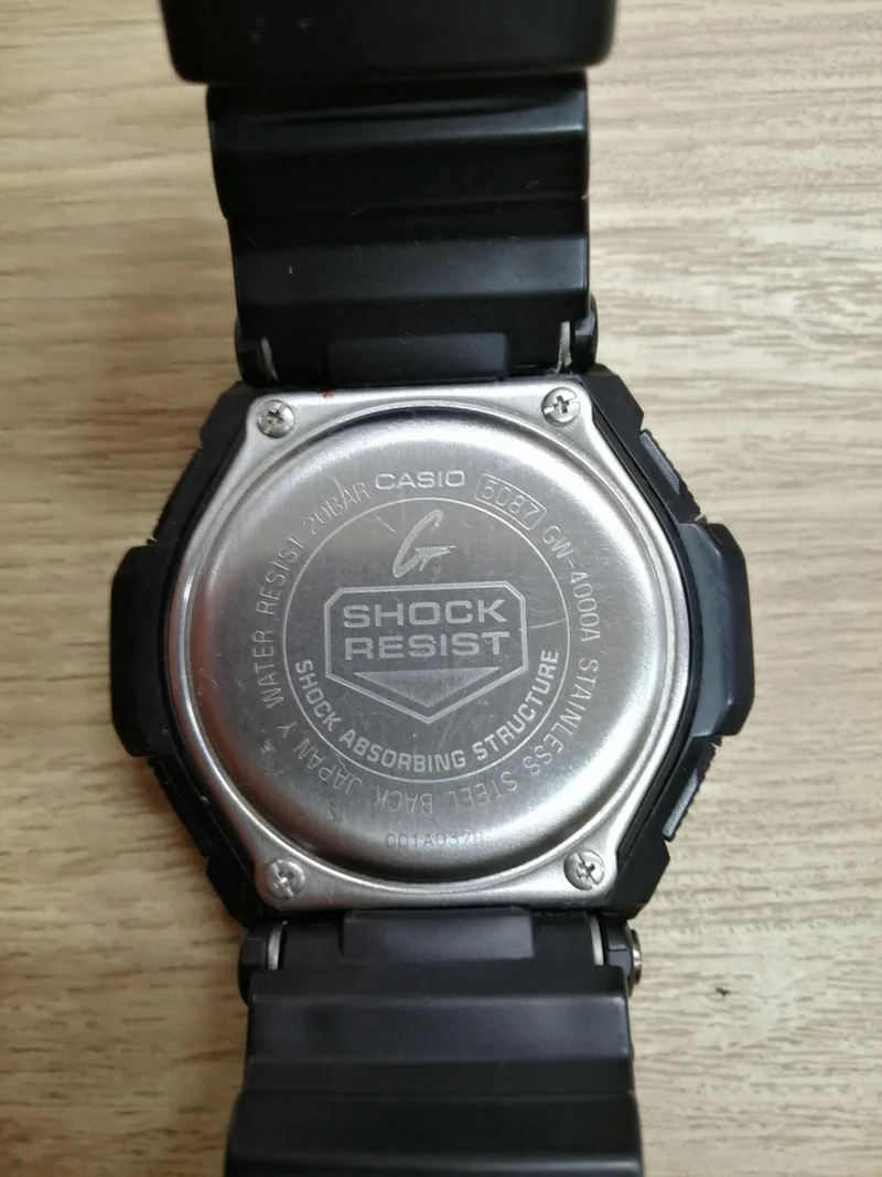 CASIO G-SHOCK NOIR/GW-4000A/Rayures