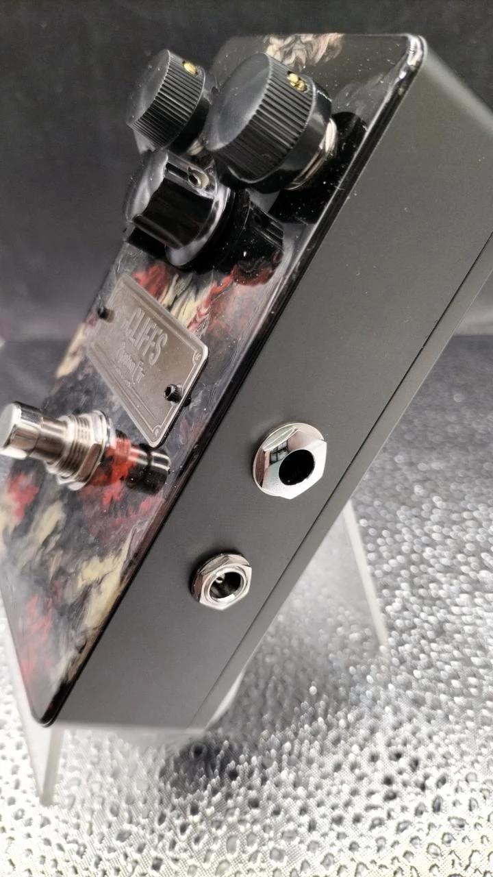 PHANTOM EVR Effects pedal: CLIFFS