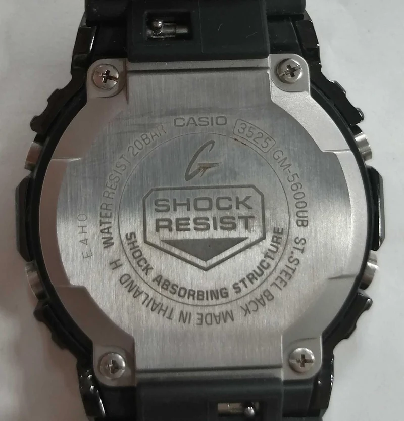 CASIO G-SHOCK GM5600SERIES GM-5600UB / Signes d'utilisation