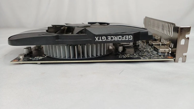 Carte graphique ASUS PH-GTX1650-4G