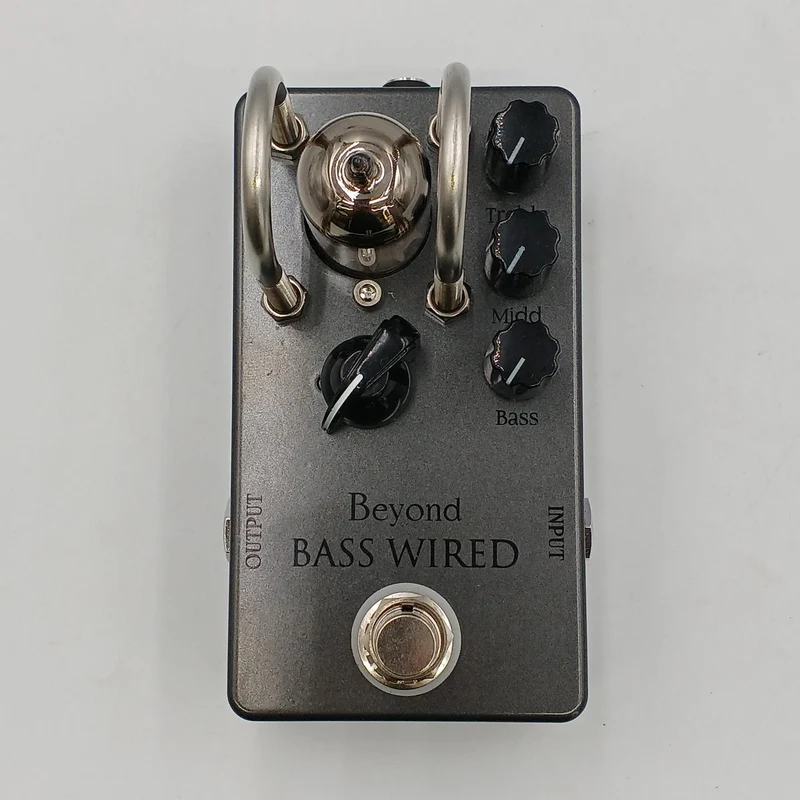 BEYOND Effects pedal: BASS WIRED