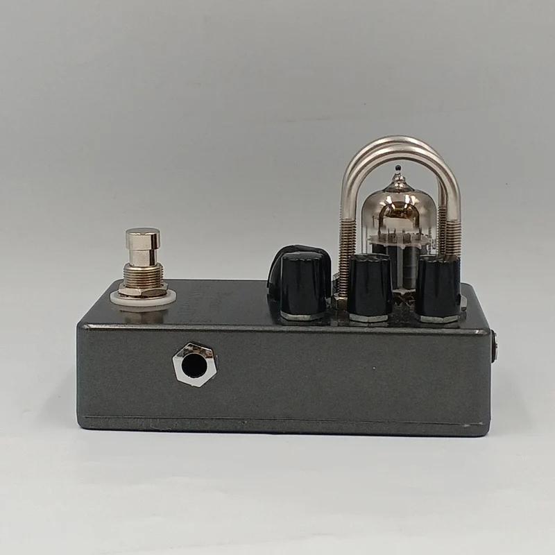 BEYOND Effects pedal: BASS WIRED