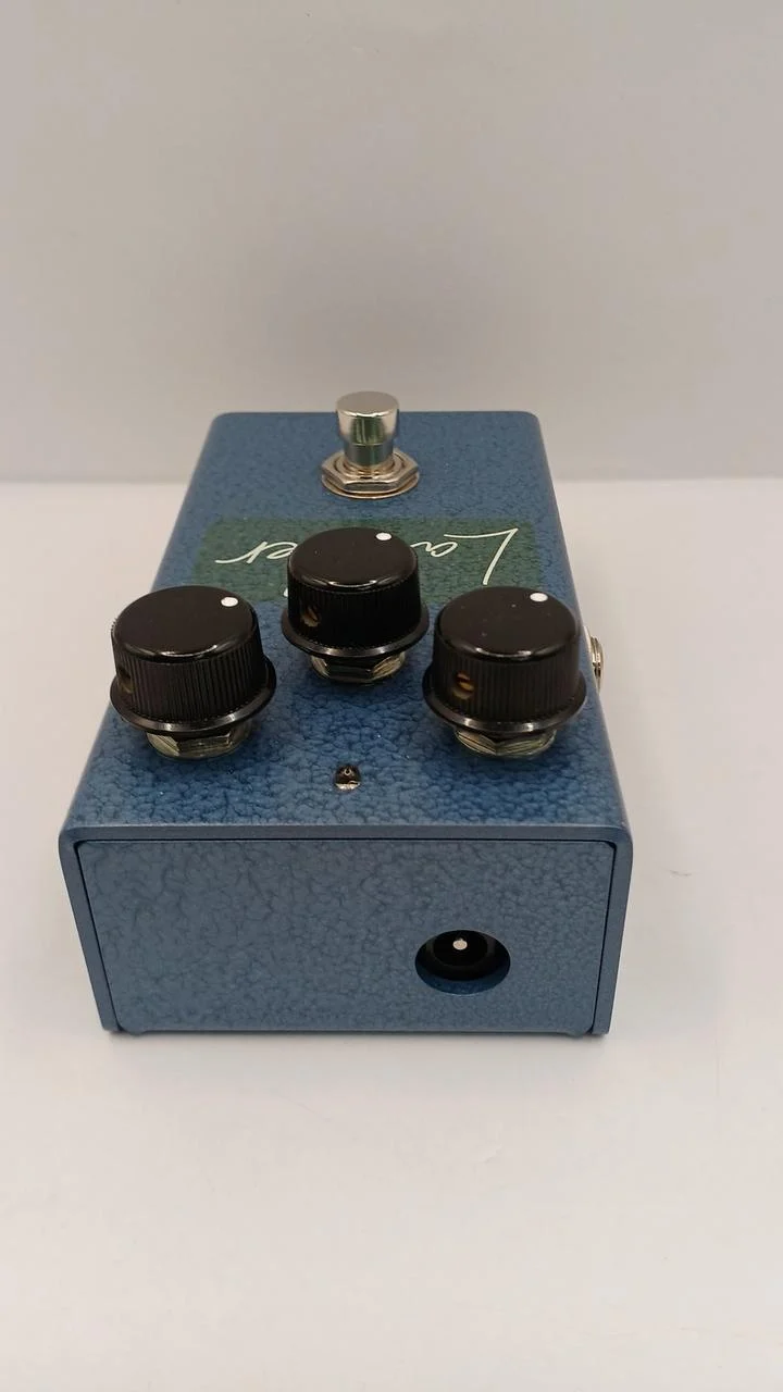 VIRTUES Effects pedal: LANDER CULT LIMITED ISS.2