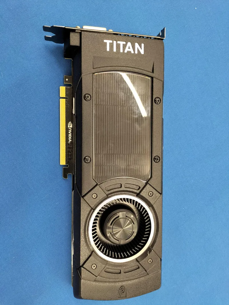 Carte graphique NVIDIA : NTITAN X12GD5