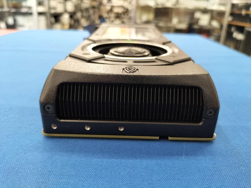 Carte graphique NVIDIA : NTITAN X12GD5