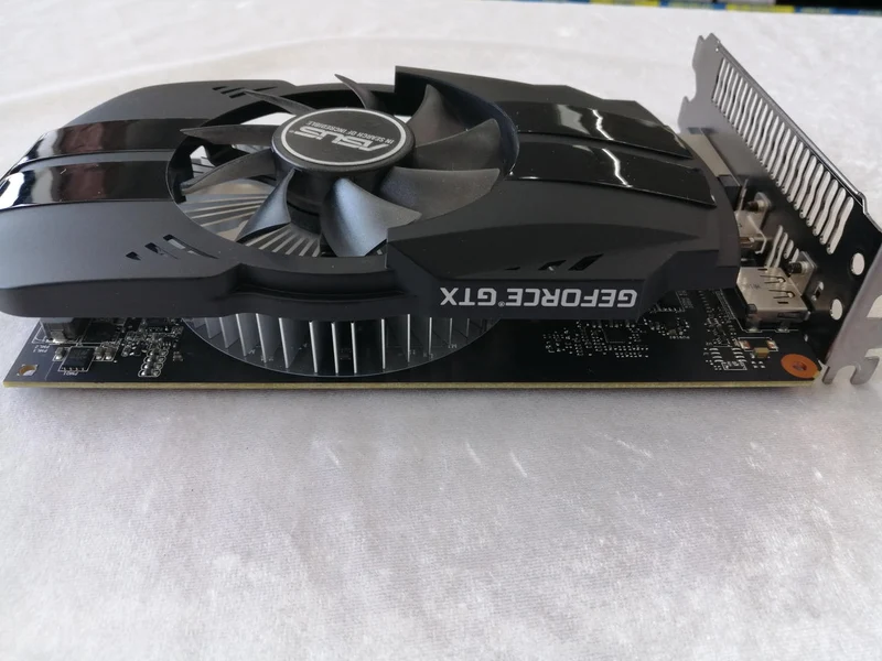 Carte graphique ASUS PH-GTX1050TI-4G