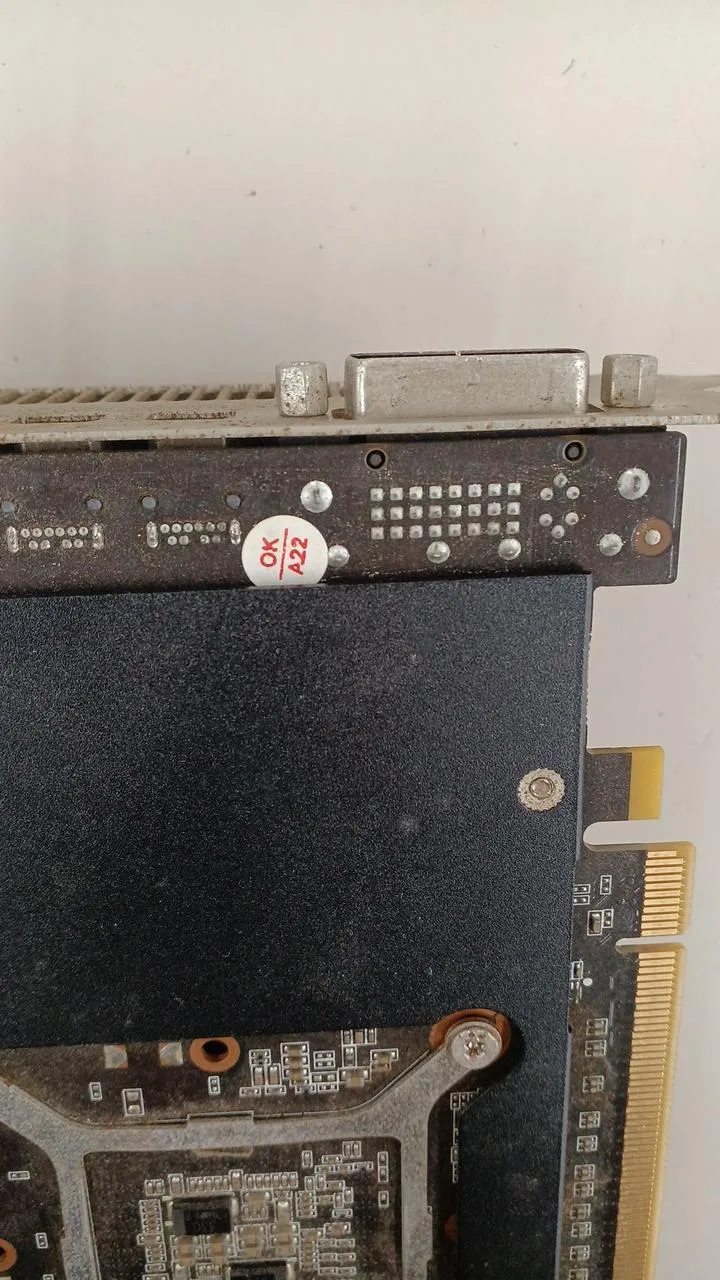 PALIT NVIDIA PCI-EXPRESS NE5X980H14G2-2042J PCIExp 4 Go
