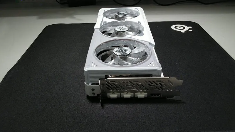 Carte graphique ASROCK RX9070XT SL 16G