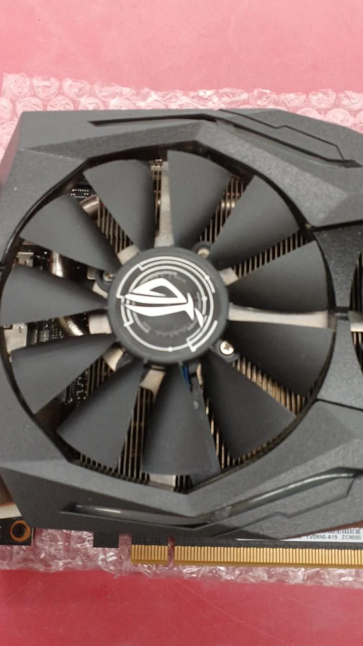 Carte graphique ASUS : STRIX-GTX1070-O8G-GAMING