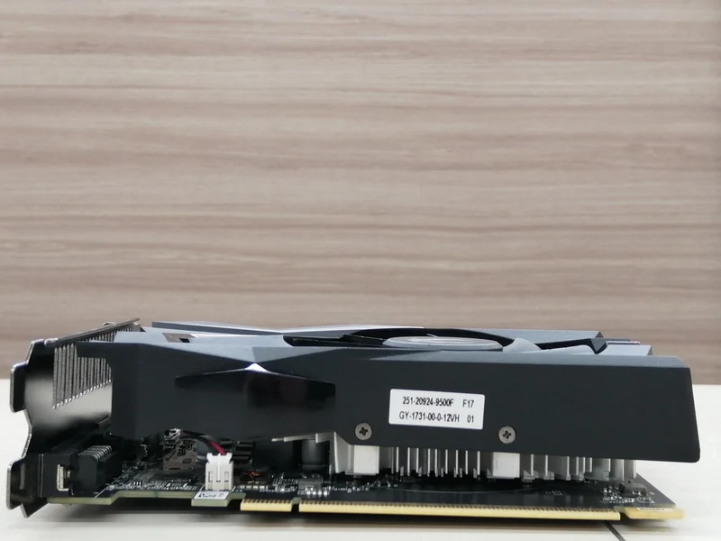 ZOTAC PCI-EXPRESS Bus-Compatible NVIDIA Graphics Card ZT-T16520F-10L