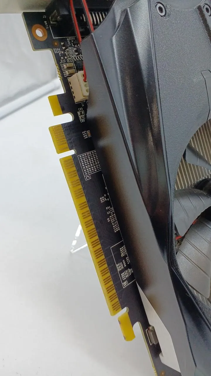Carte graphique Xianren Zhizhi : NVIDIA GTX1050 2 Go 128 bits