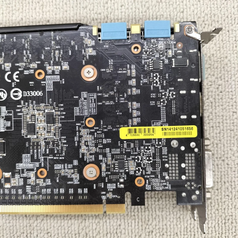 GIGABYTE Graphics Card: GV-N760OC-2GD
