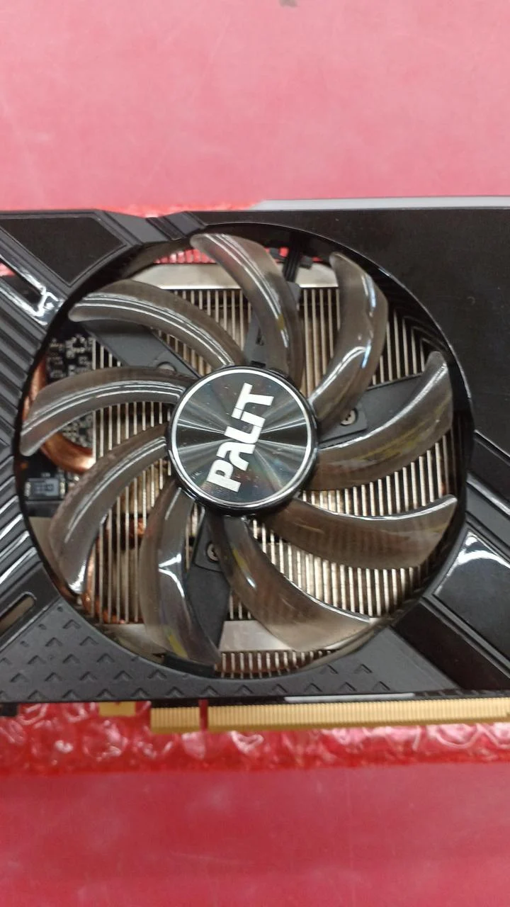 PALIT Graphics Board: NE62070015P2-1062A