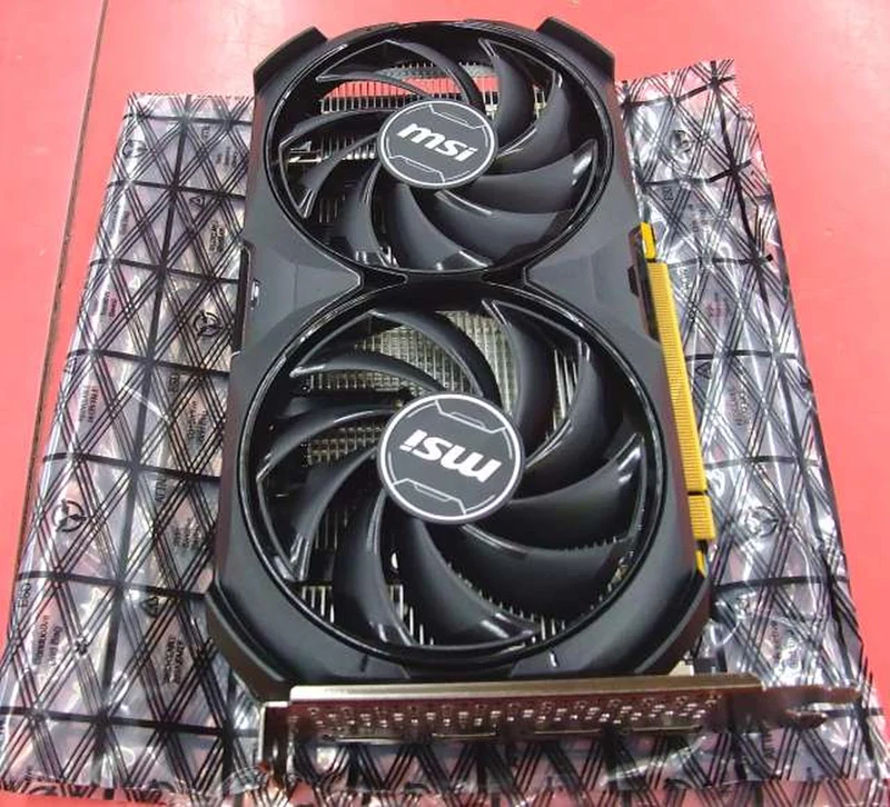 Carte graphique MSI RTX 4060 Ventus 2X Noire 8 Go