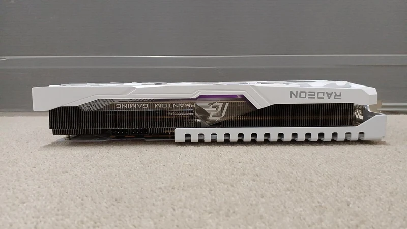 Carte graphique ASROCK : RADEON RX7900XT PGW 20 Go