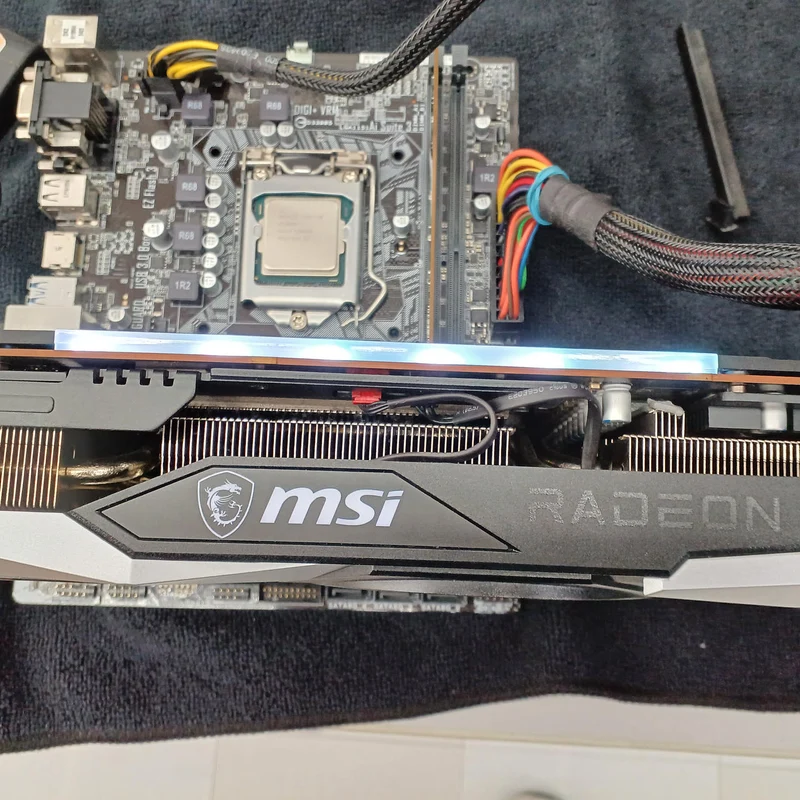 Carte graphique MSI : RADEON RX6800 GAMING X TRIO 16
