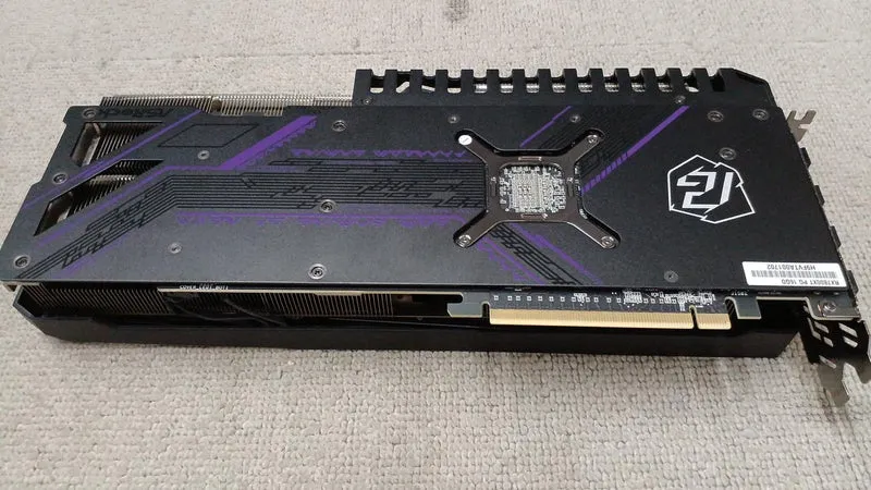Carte graphique ASROCK RX7800XT PG 16 Go