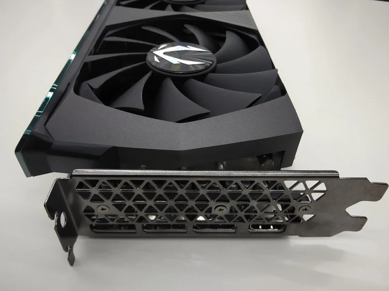 Carte graphique ZOTAC : ZT-A30800F-10P
