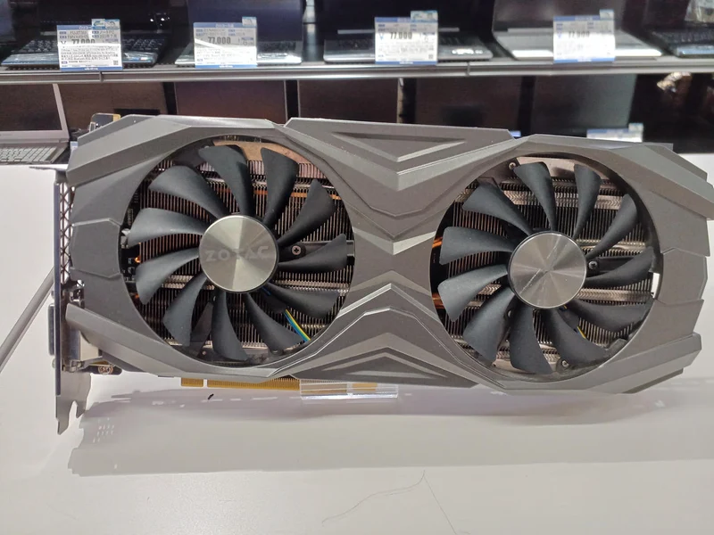 Carte graphique ZOTAC : GEFORCE GTX 1080 TI AMP