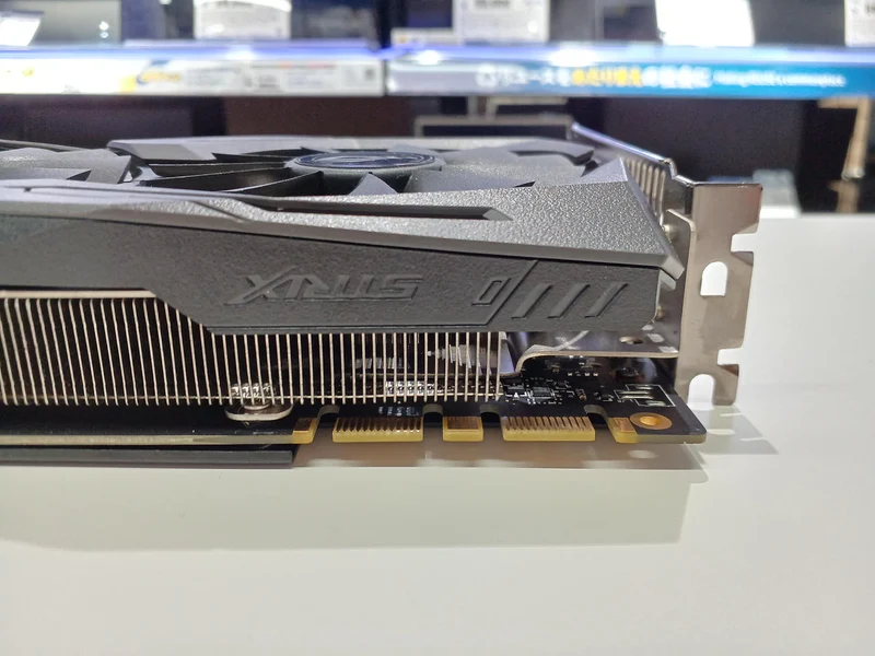 ASUS Graphics Board: STRIX GTX1070 08G GAMING
