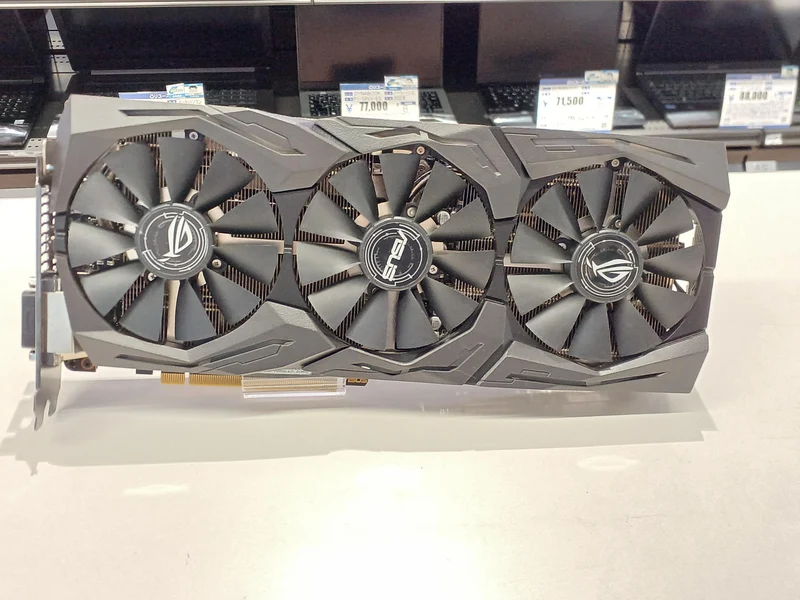 ASUS Graphics Board: STRIX-GTX1070-O8G-GAMING
