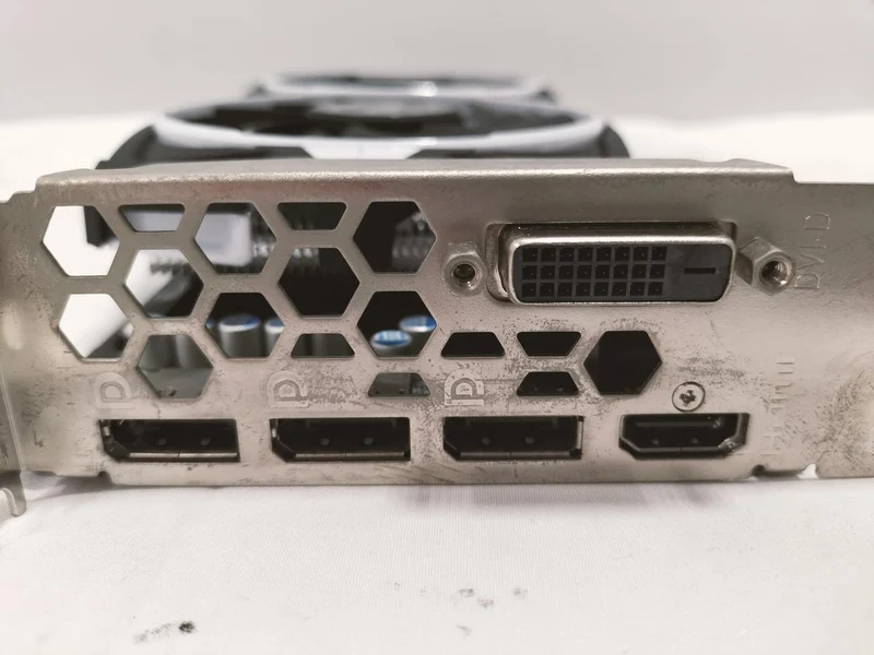 Carte graphique MSI : RADEON RX570 ARMOR 8G J