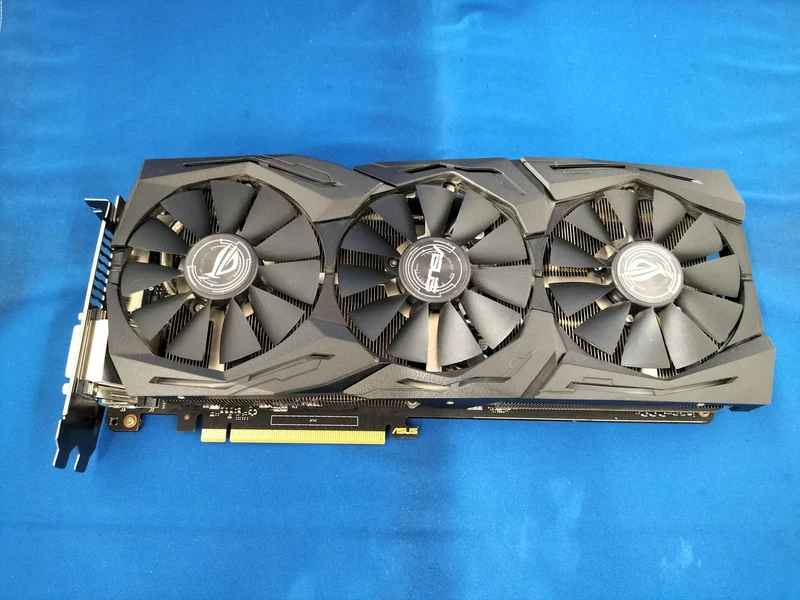 Carte graphique ASUS : STRIX-GTX1060-6G-GAMING