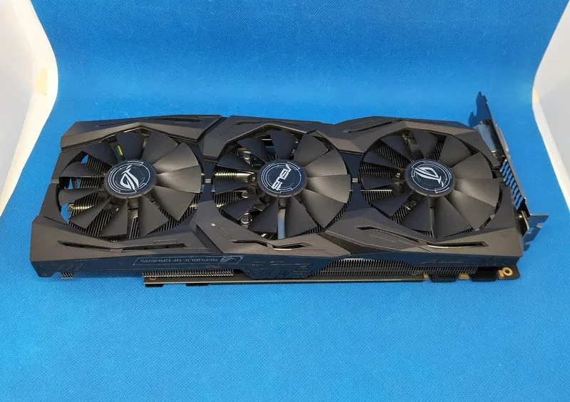 Carte graphique ASUS : STRIX-GTX1070-O8G-GAMING