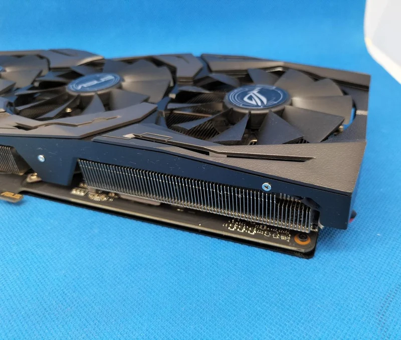 Carte graphique ASUS : STRIX-GTX1070-O8G-GAMING
