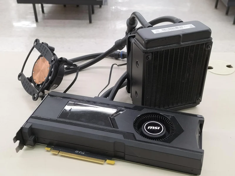 Carte graphique MSI GTX1080TI avec refroidissement liquide HYDROGEN