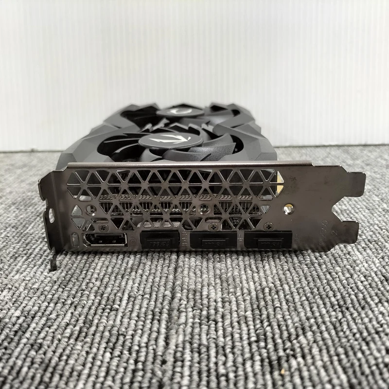 ZOTAC [Banc FF terminé] ZOTAC ZT-T16620H-10B ZT-T16620H-10B