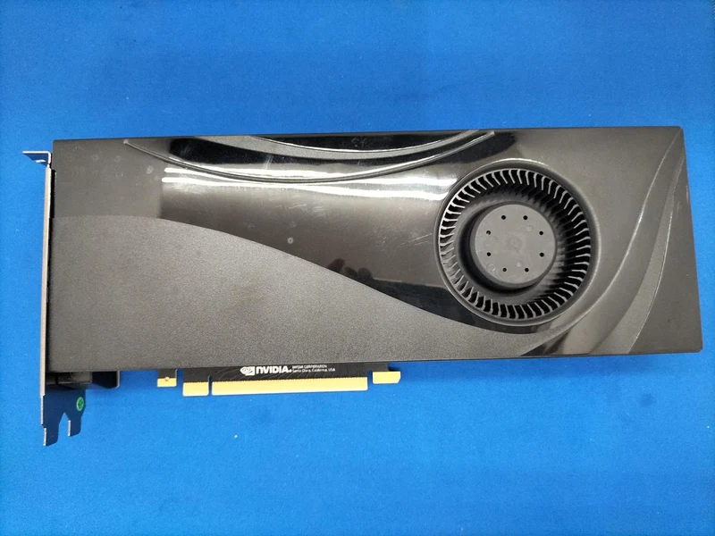 Carte graphique NVIDIA RTX 2080 PCI-E 8 Go