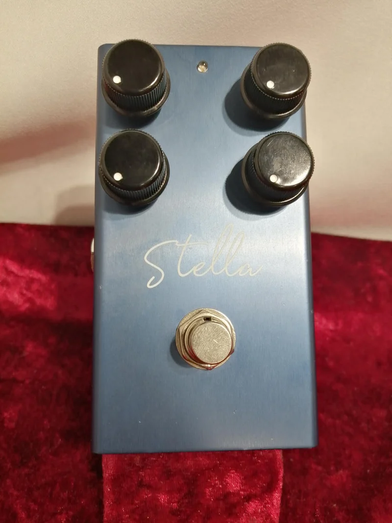 VIRTUES Effects pedal: STELLA