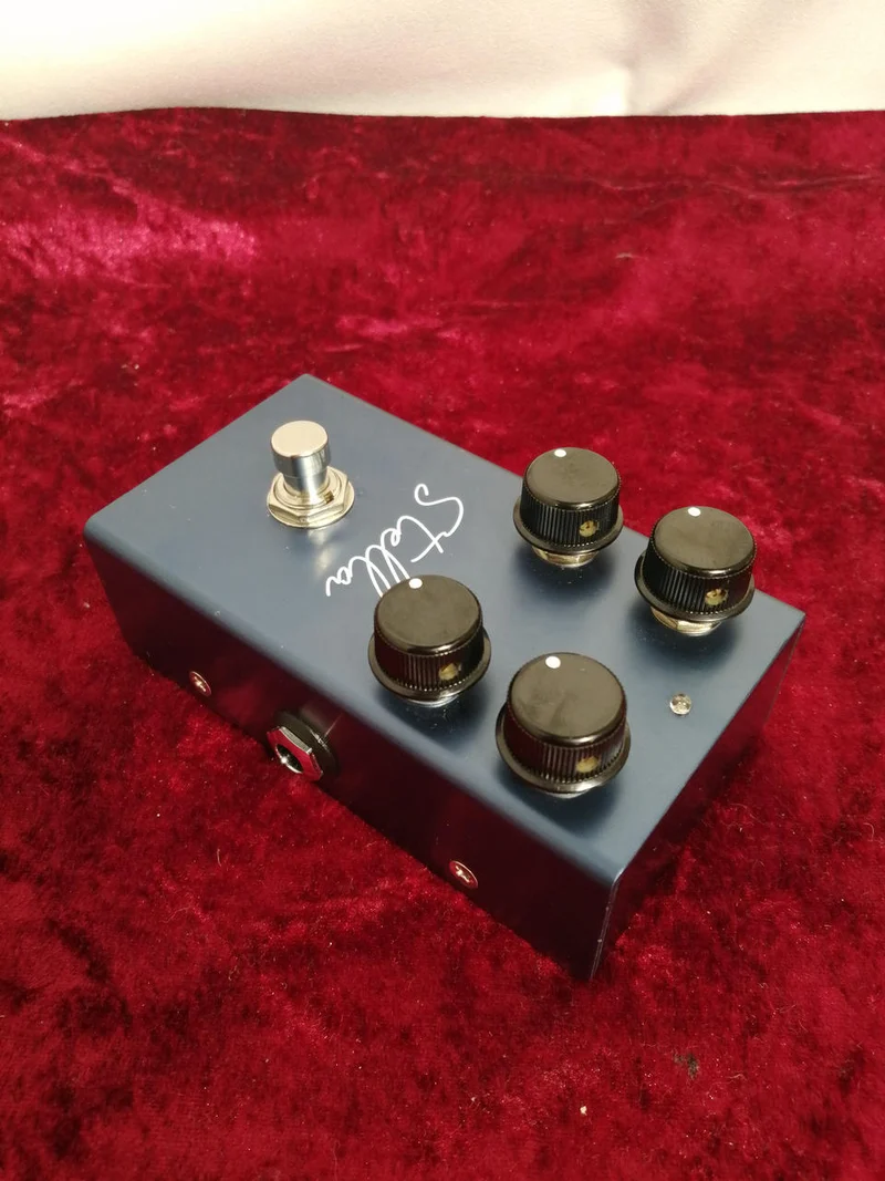 VIRTUES Effects pedal: STELLA