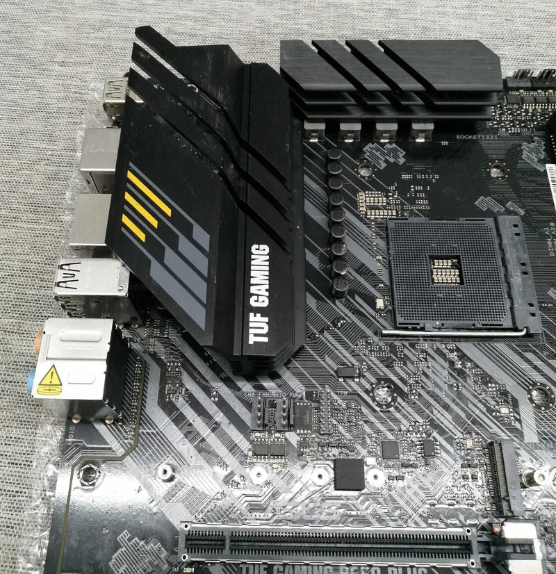 ASUS Motherboard TUF GAMING B550-PLUS