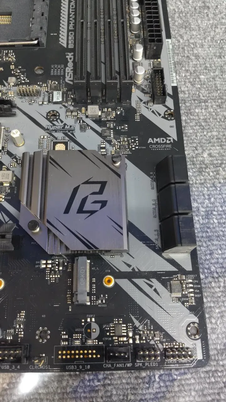[À DÉCHETER] Carte mère ASROCK B550 PHANTOM GAMING 4