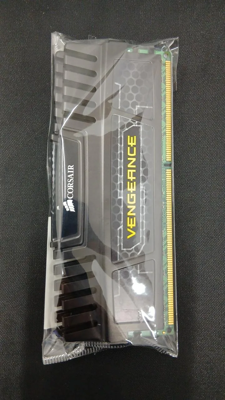 CORSAIR PC Memory 8GB (4GB x 2) CMZ8GX3M2A1866C9